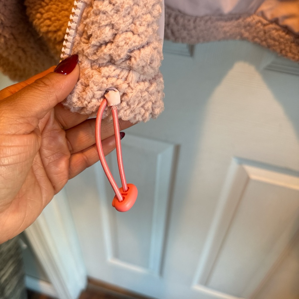 Urban Outfitters Cream Sherpa Jacket - Picture 4 of 6